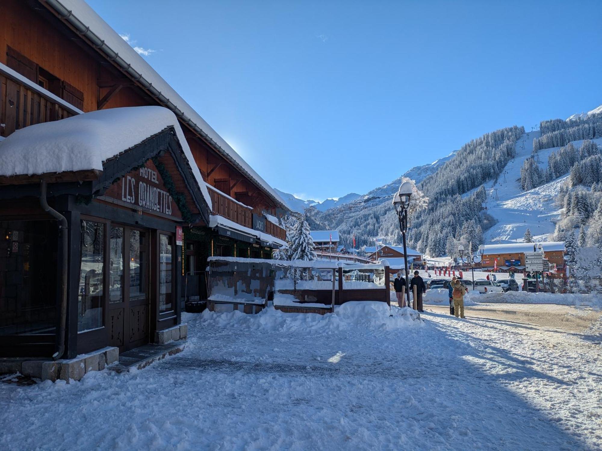 Hotel Les Grangettes ميريبيل المظهر الخارجي الصورة
